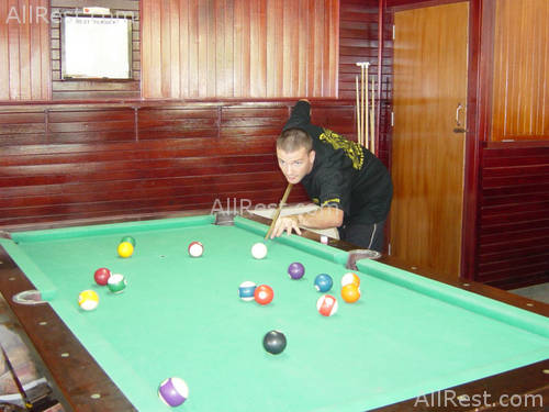 Ark Bar Garden Beach Resort 17